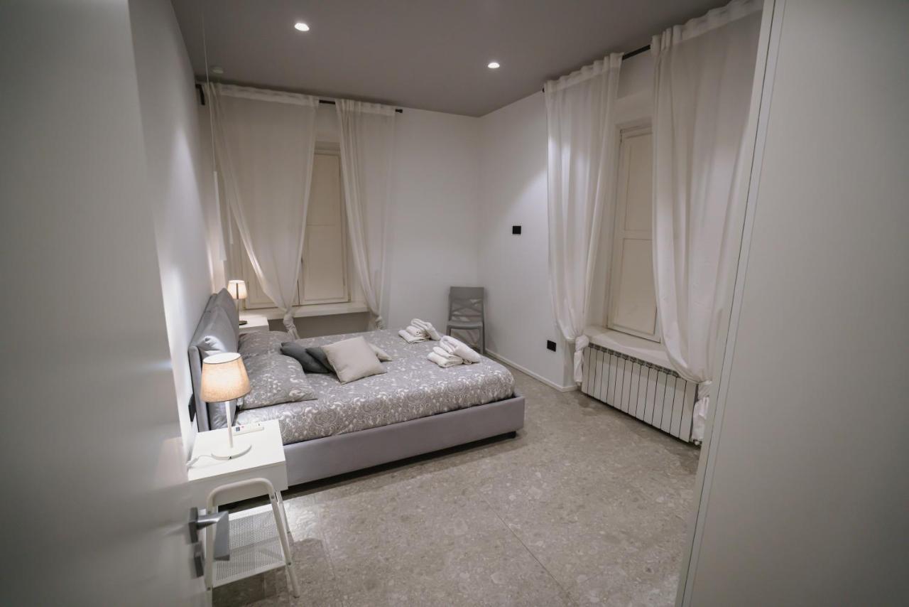 De Luca 6 Apartments Salerno Exterior foto
